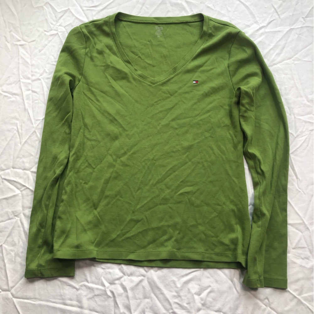 CLEARANCE 4/$15 Tommy Hilfiger Ribbed Knit Long Sleeve V-Neck Top Sz L
